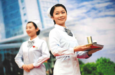 中国护士人数达324万 护士首超医生