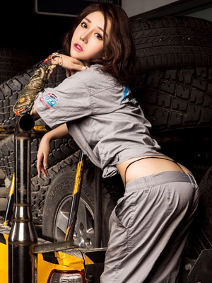 在夜晚的刺激下，我忍不住和女邻居激情车震_两性知识