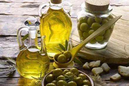 橄榄油能护发吗